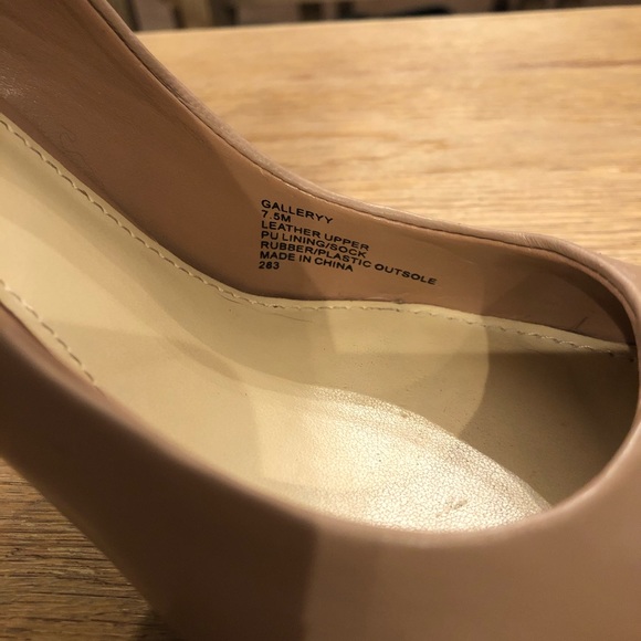 Steven Madden Galleryy Blush Dress Pump - Picture 5 of 9